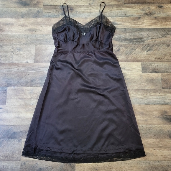 Elegant Black Lace Trim Dress - Picture 1 of 7